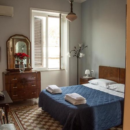 Battisti 18 Vintage Rooms باليرمو المظهر الخارجي الصورة